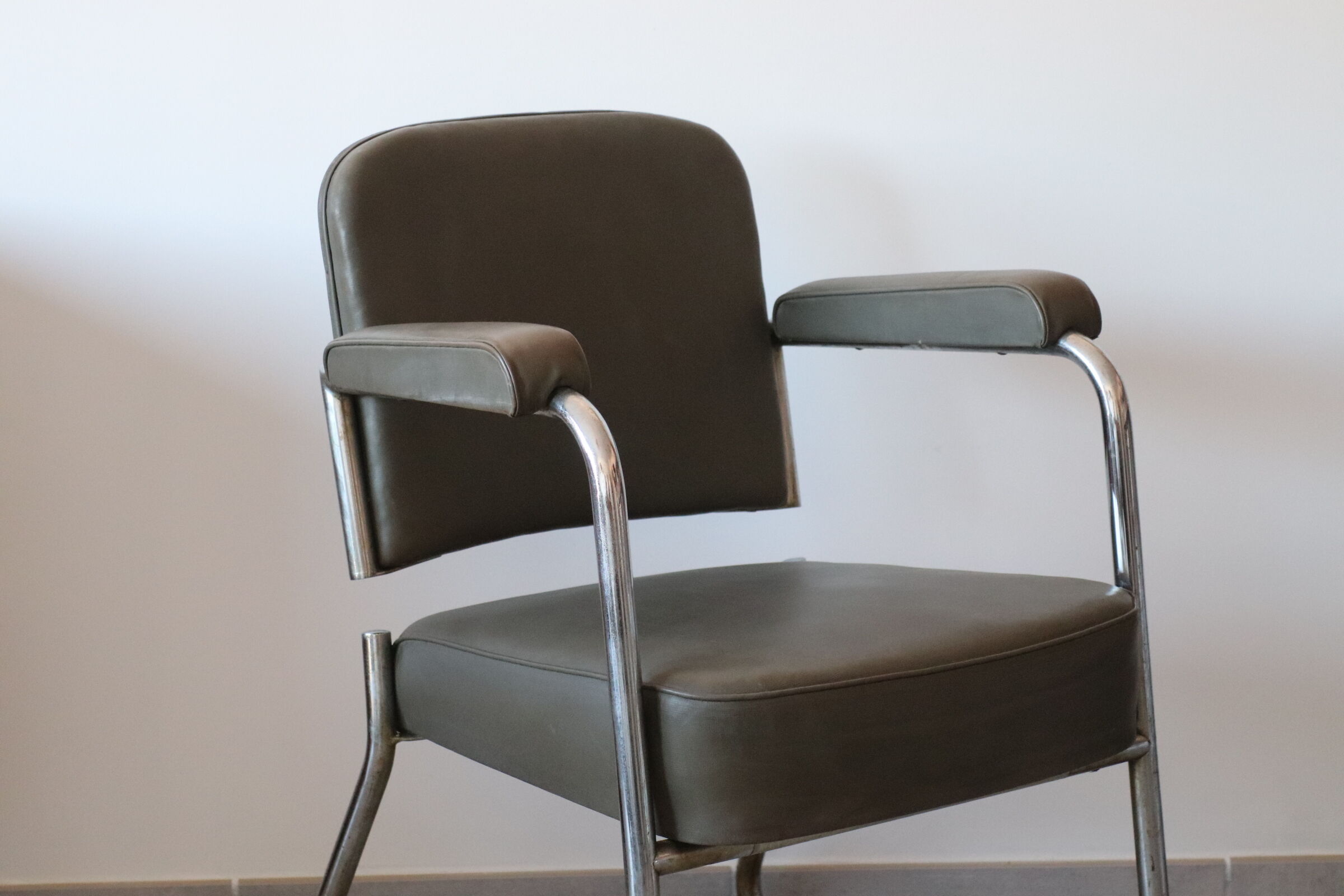 Industrial roneo armchair gray 50s/60s