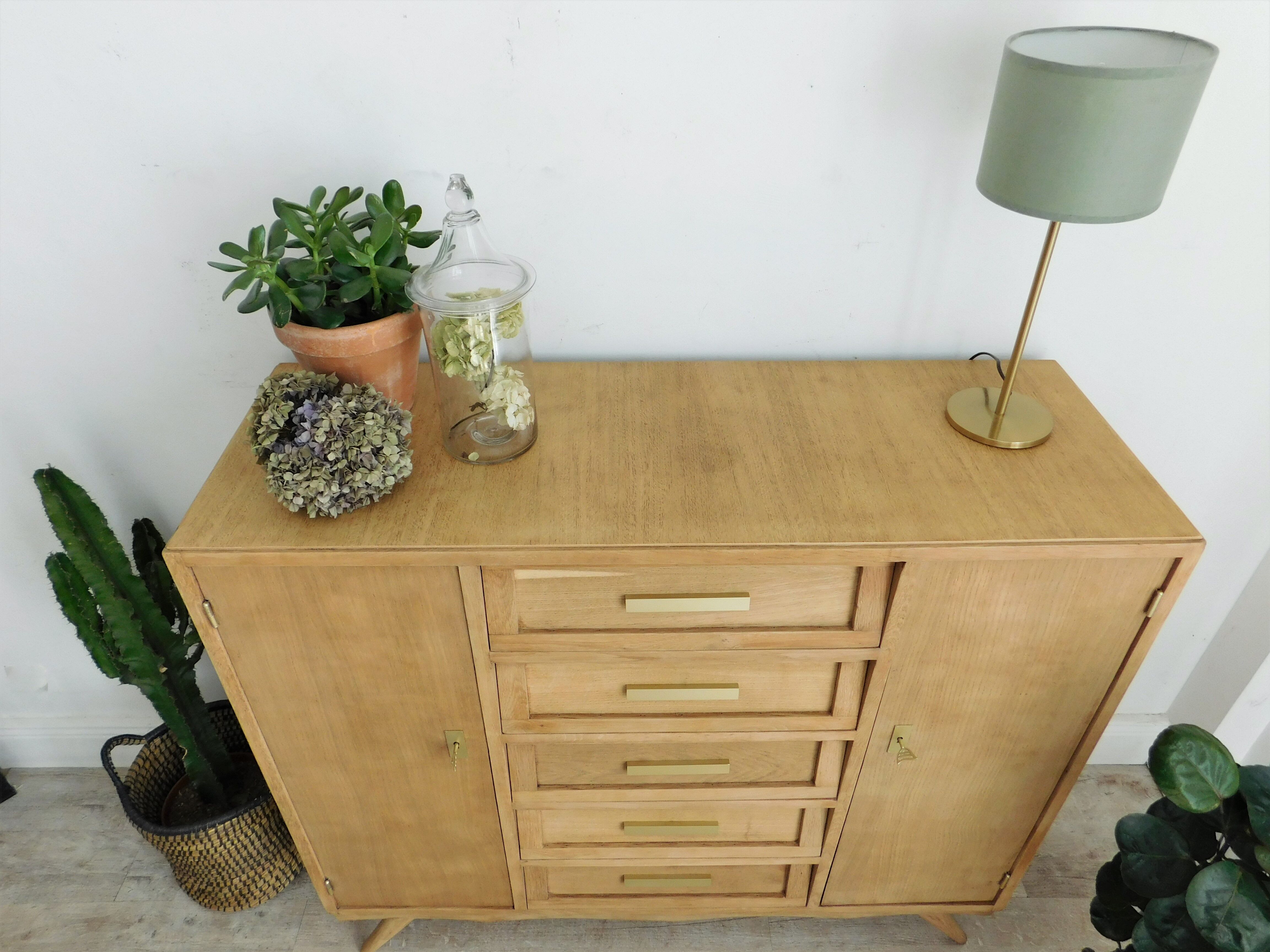 Buffet vintage brut et or