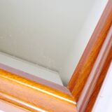 Miroir mural vintage XL en bois de cerisier à bords biseautés, années 1970