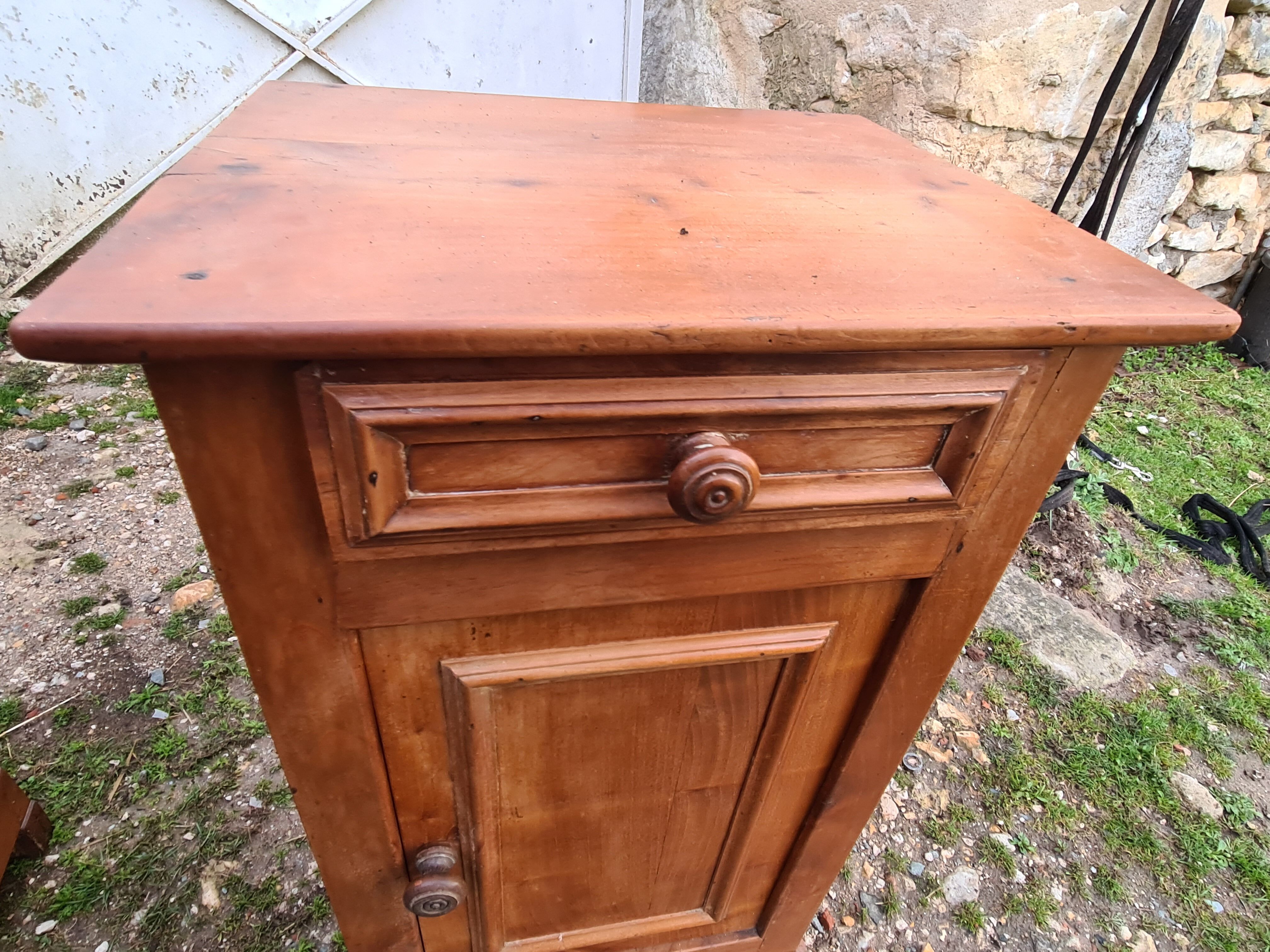 Table de nuit