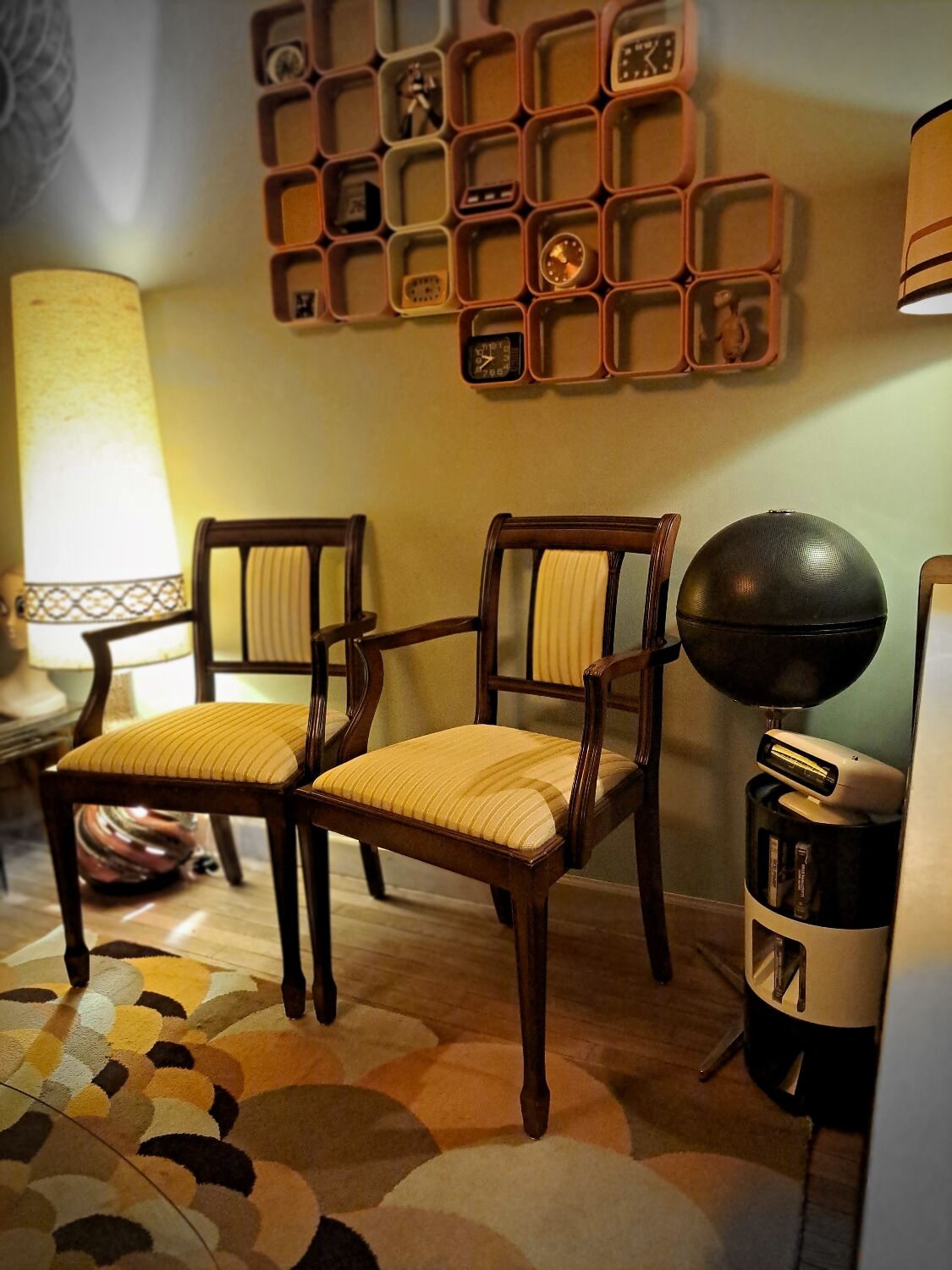 Paires de fauteuils de salon heldense acajou circa 1950