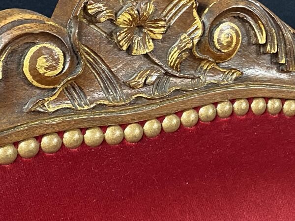 Paire de fauteuils à dossier plat style Louis XV en velours rouge