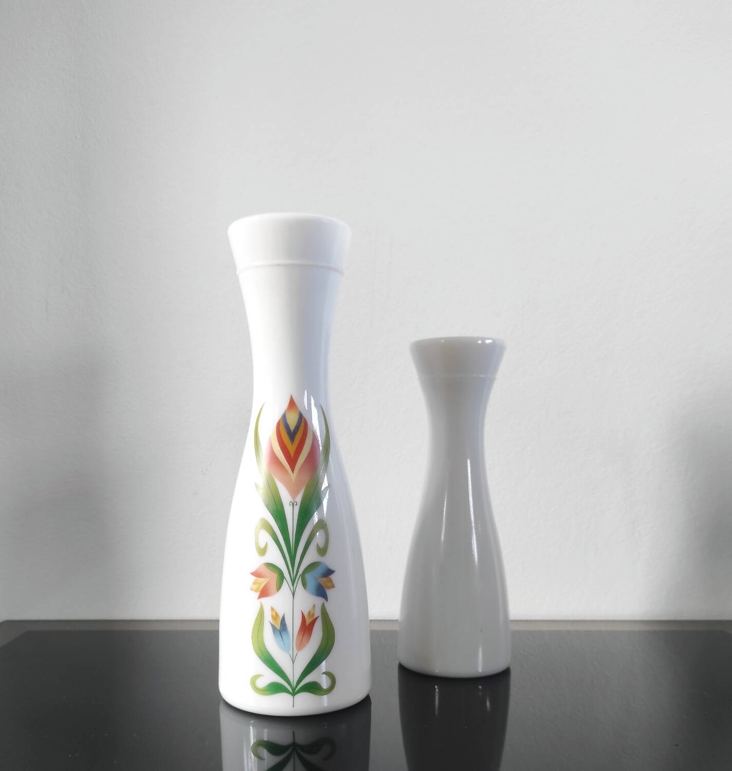 Pair of white opaline flower vases with floral decoration – 1970s