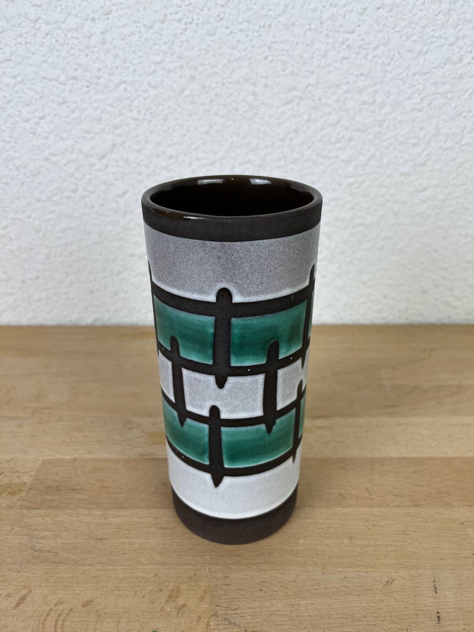 Vintage 1960s roll vase