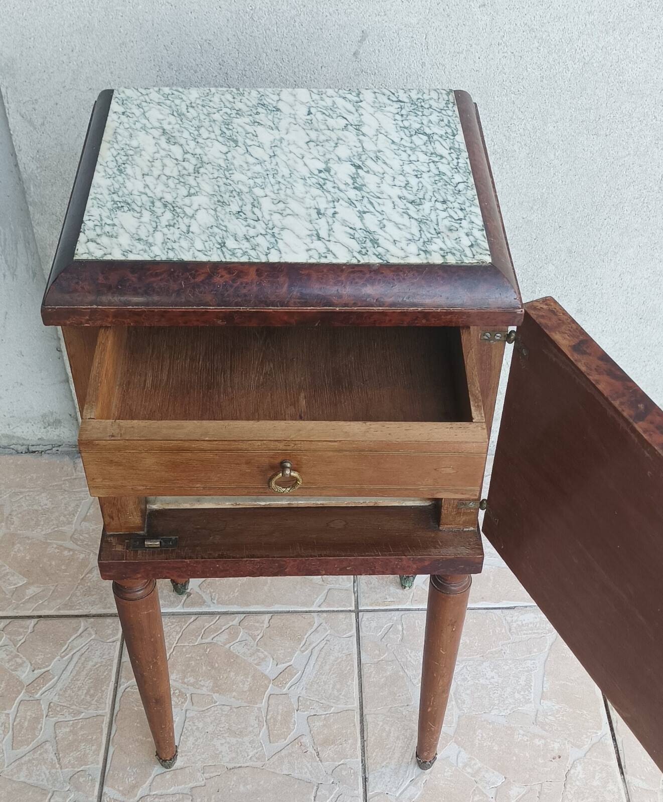 Louis XVI Nightstand in Thuya Burl