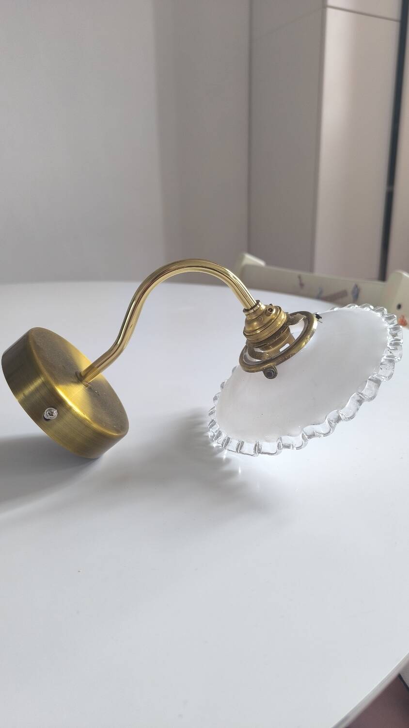 Wall lamp in gilded brass and mini opaline 1930