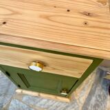 Pine bedside table with a green and raw wood makeover