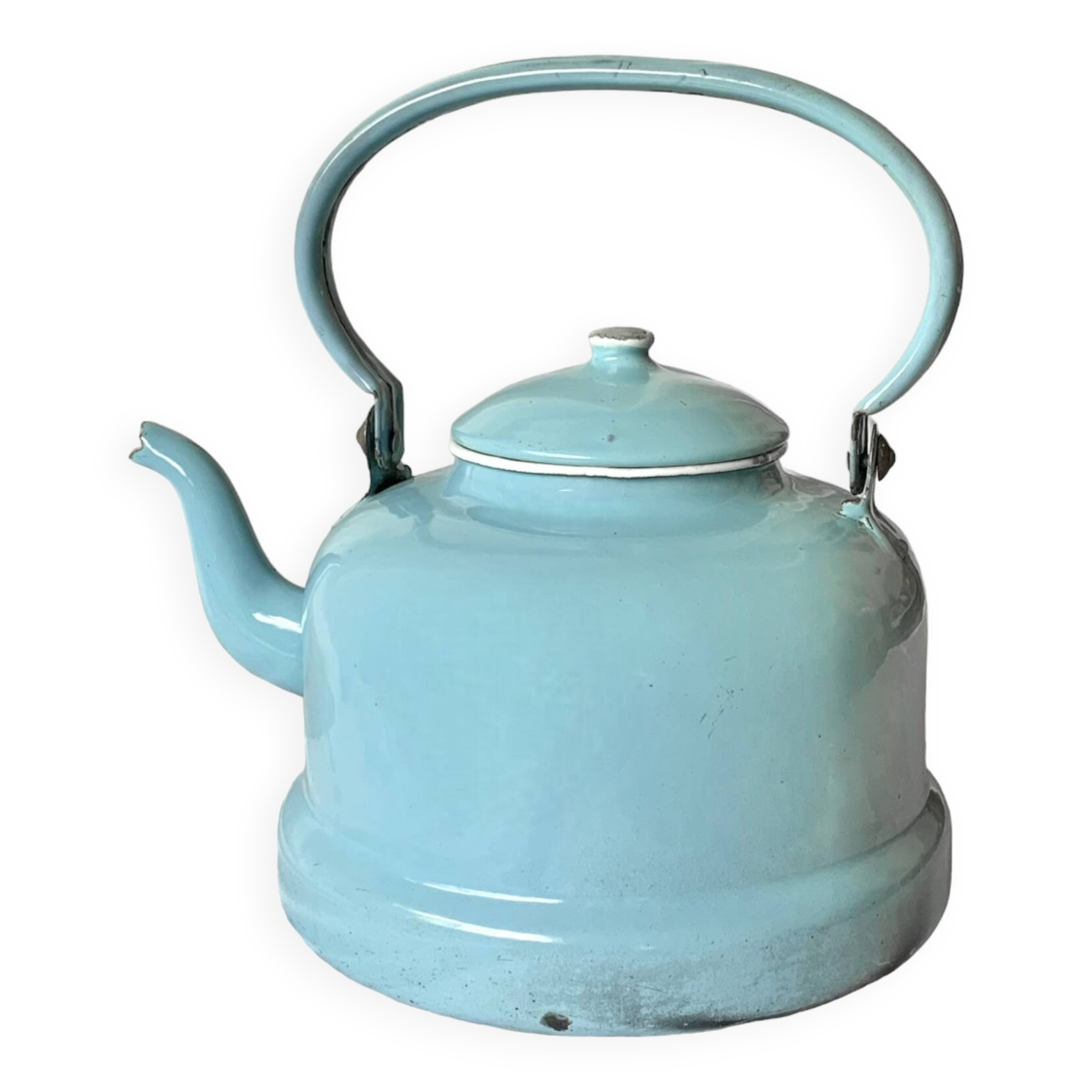 Large vintage kettle in blue enameled sheet metal