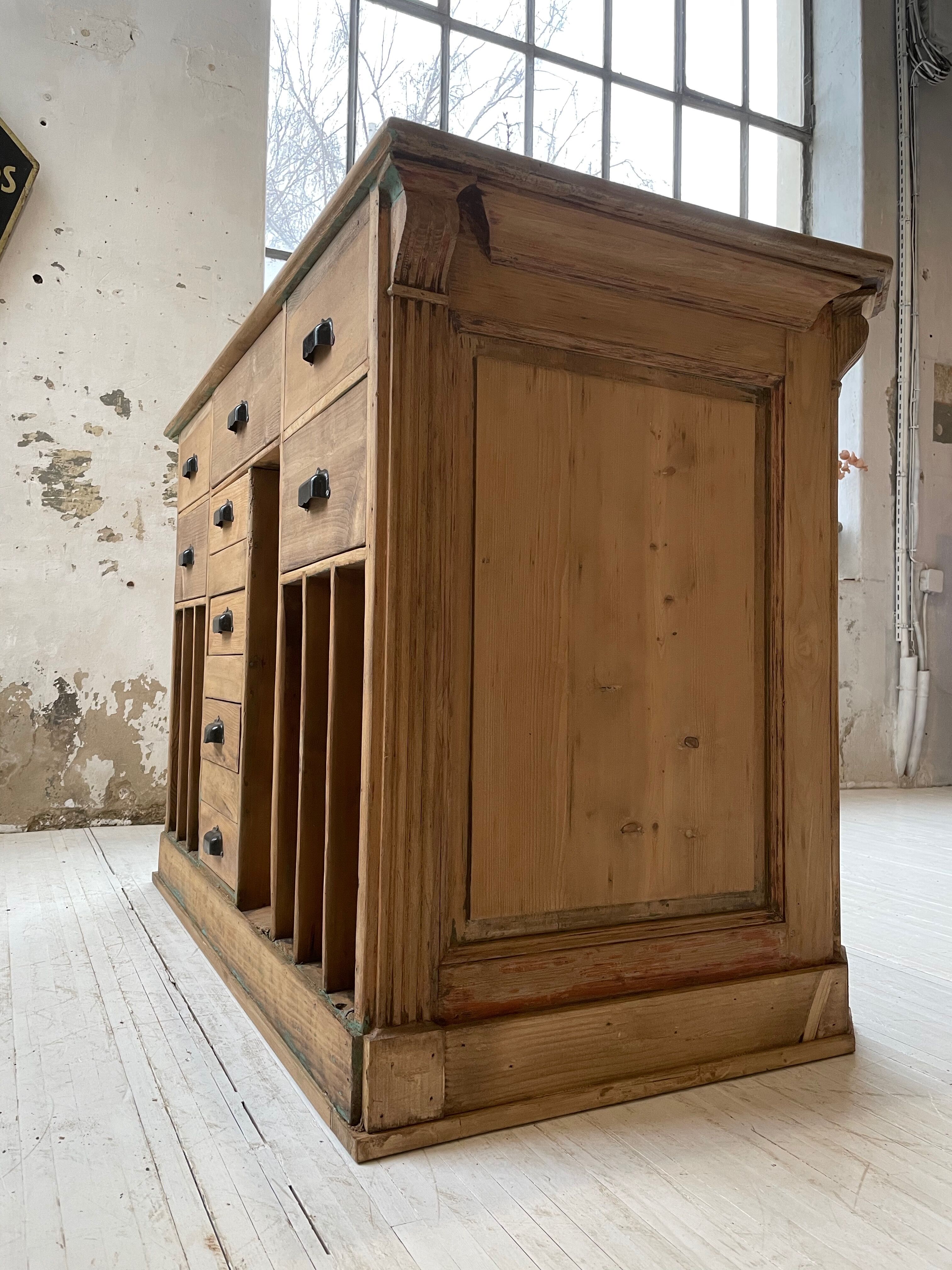 Old XXL drawer counter