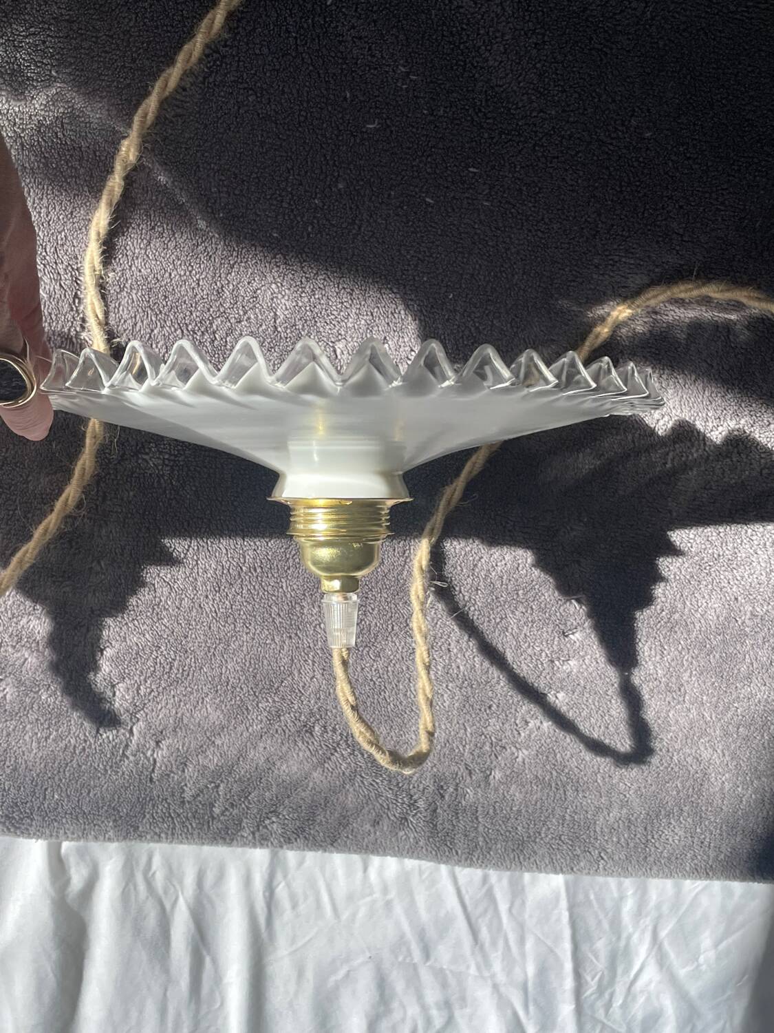 Pair of lace-edged opaline portable lamps with cord wire
