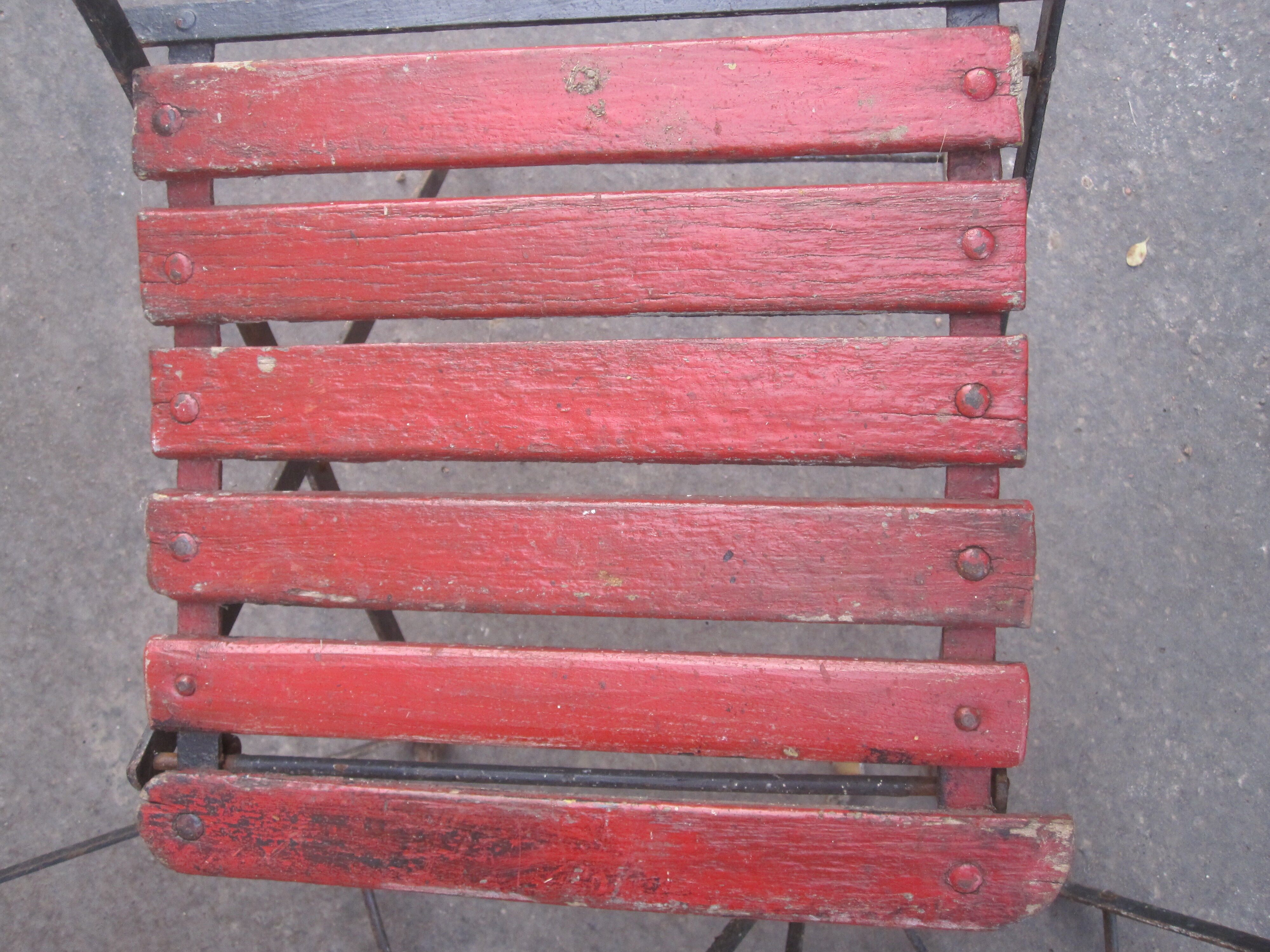 Folding garden furniture