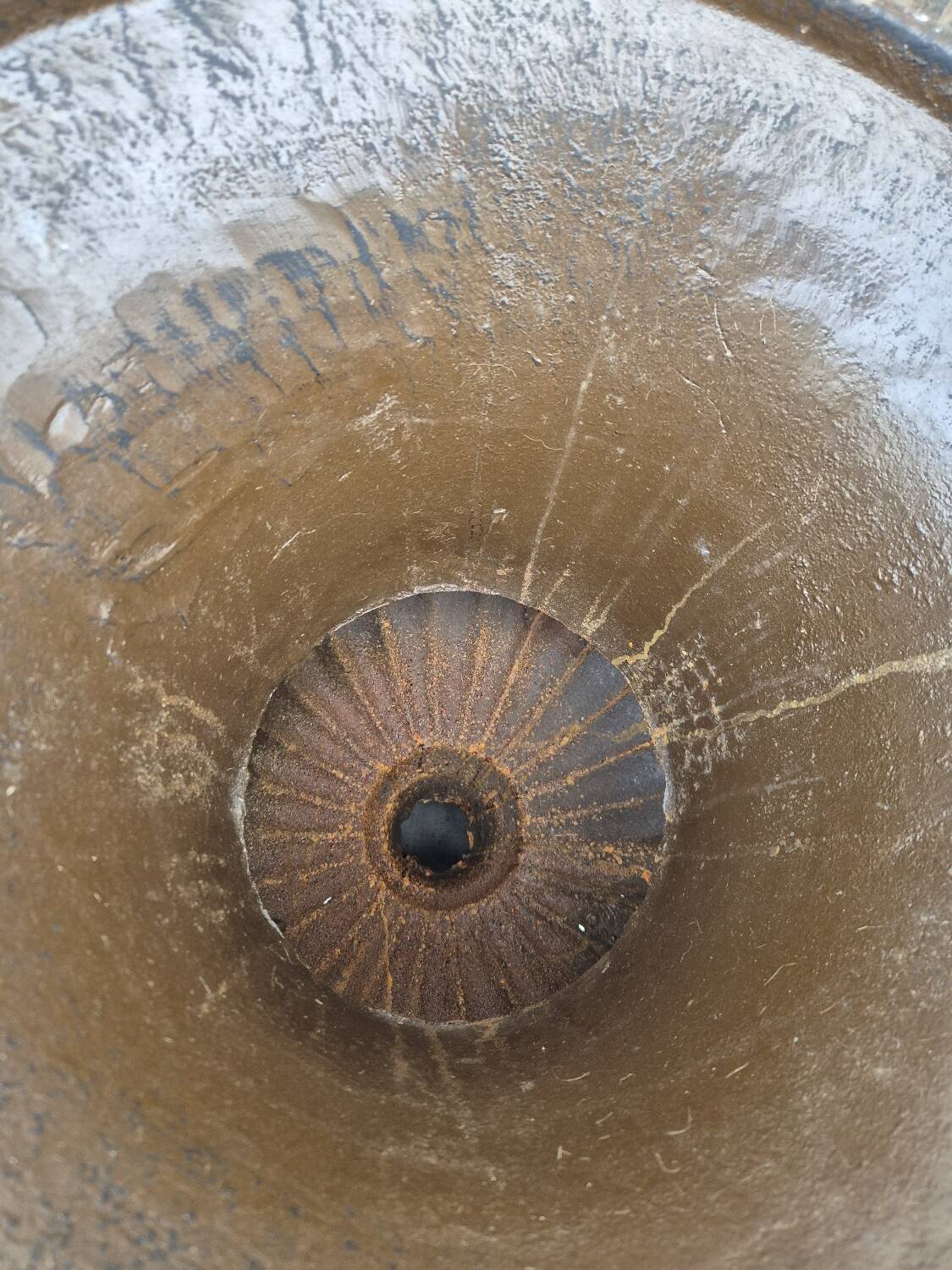 Pair of Medici cast iron vases from a bourgeois house - H73cm