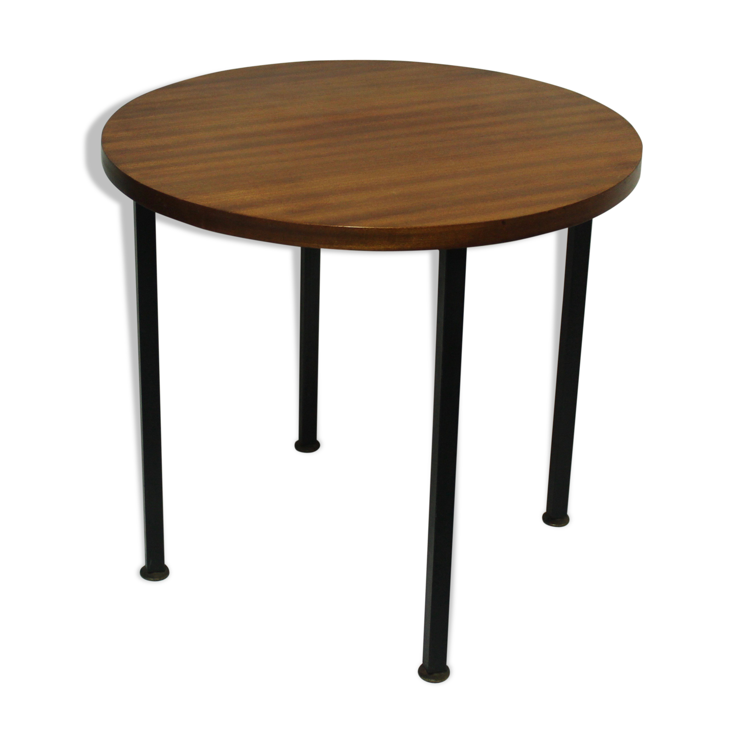 Scandinavian round table