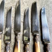 6 La Trompette knives in beige and stainless steel horn