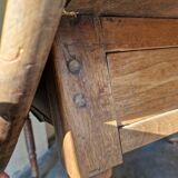 Shuttered table - Louis Philippe period, circa 1840 - In molded walnut