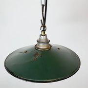 Lumière émaillée verte industrielle, années 1950
