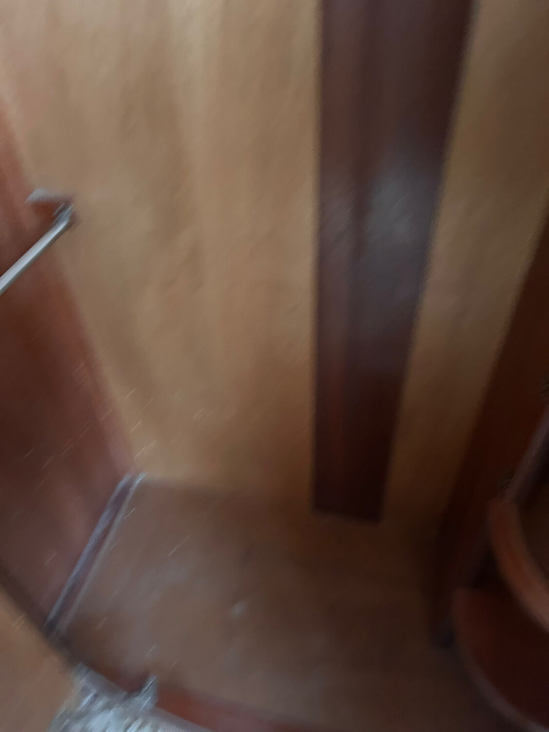 Small English wardrobe from the Art Deco period in walnut veneer - The elegance of rarity