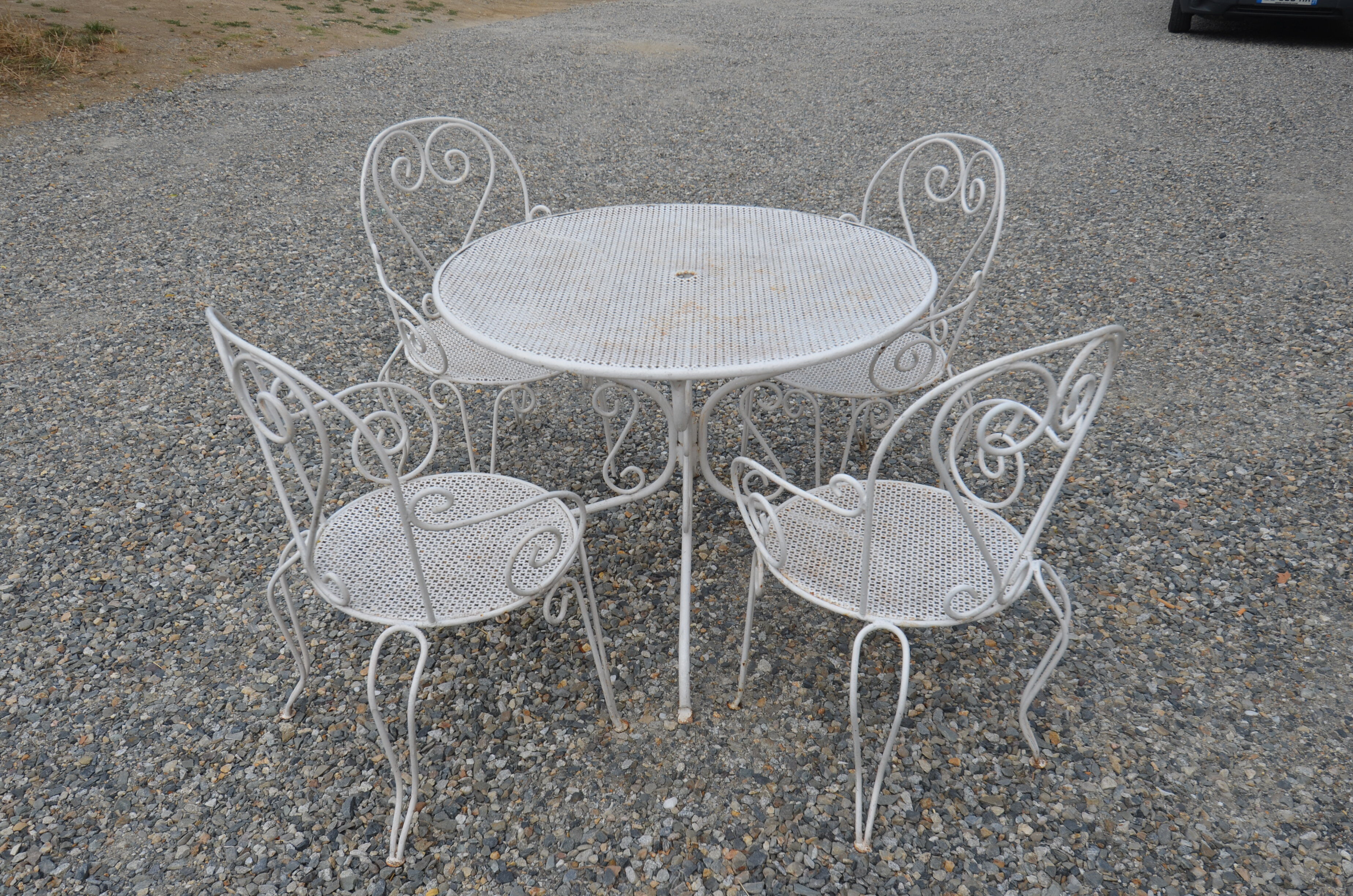 Salon de jardin en fer forgé