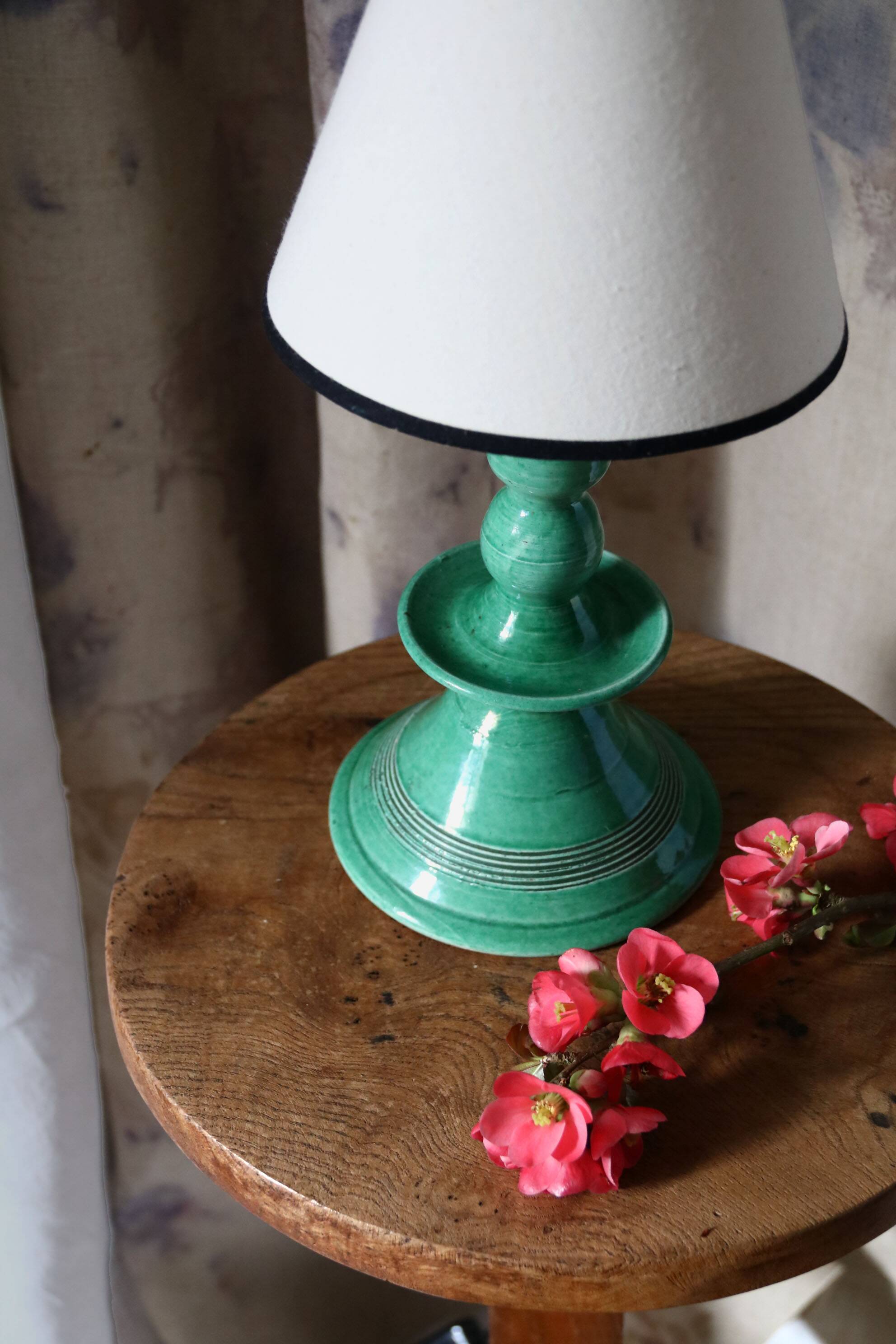Green ceramic bedside lamp