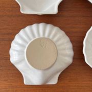Lot de 6 petits plats coquillage vintage – coupelles en céramique blan
