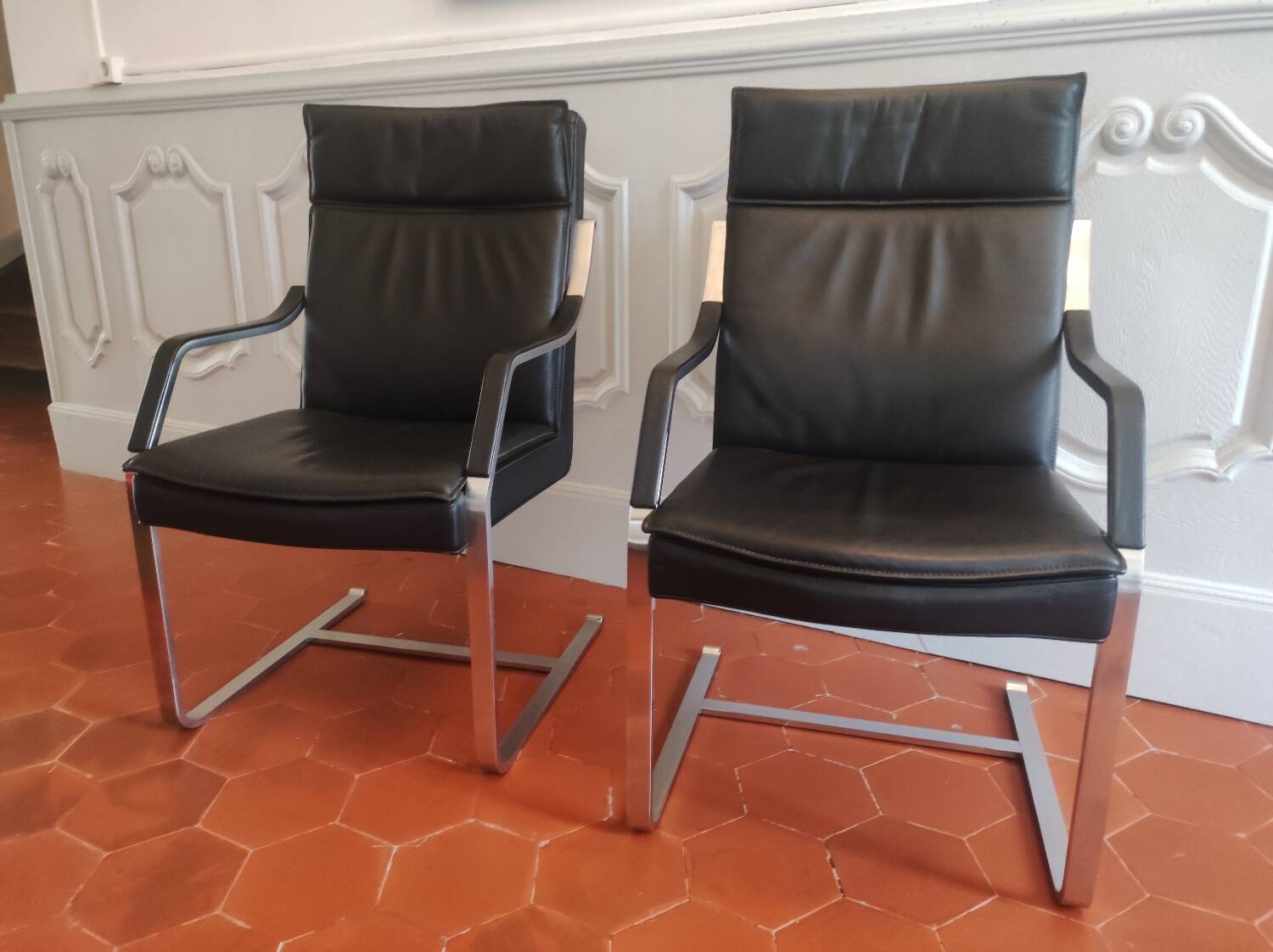Knoll International leather armchair by R. Glatzel