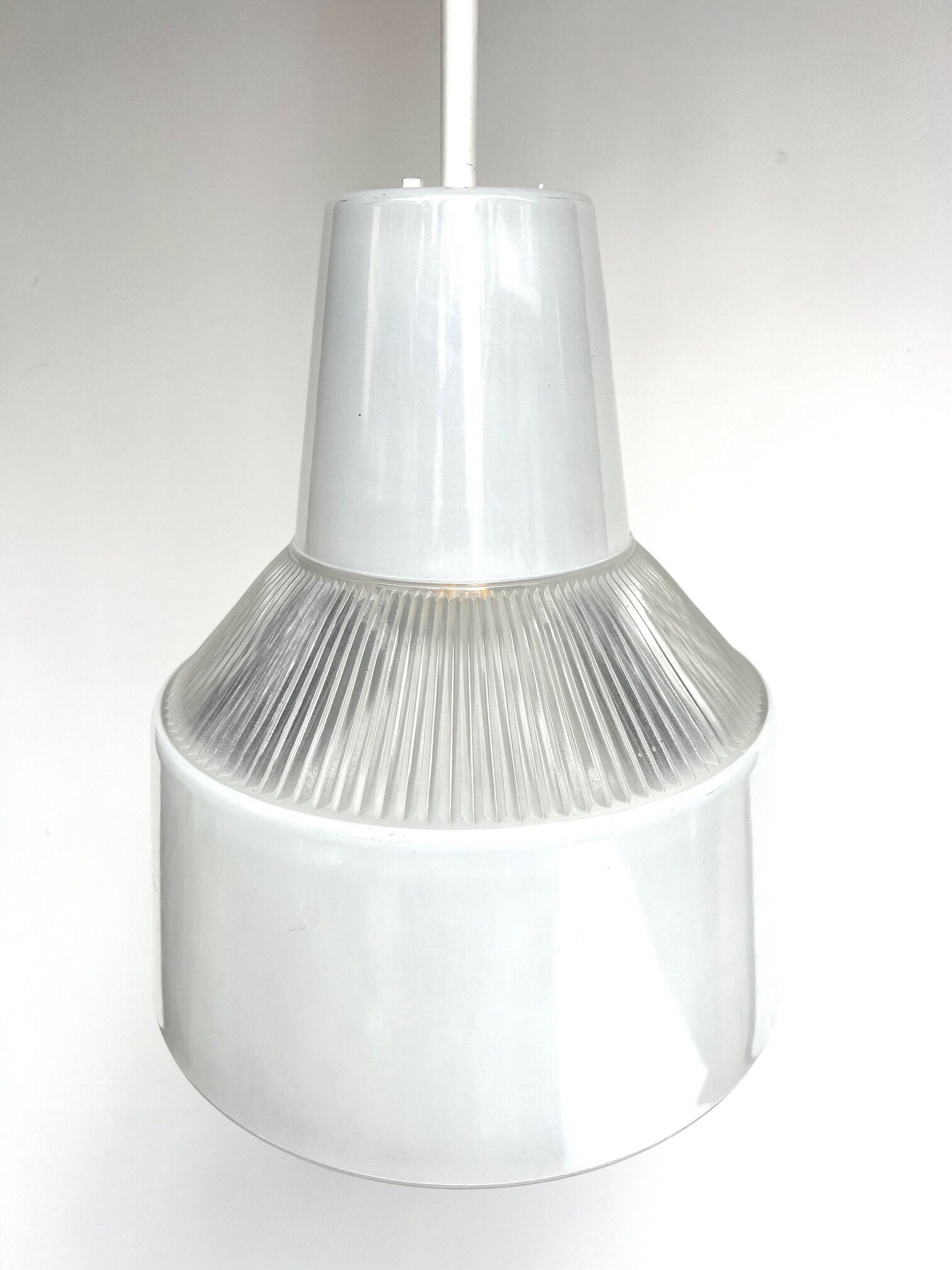 Holophane suspension en verre rv2 prismopal 1972  ø 24 cm