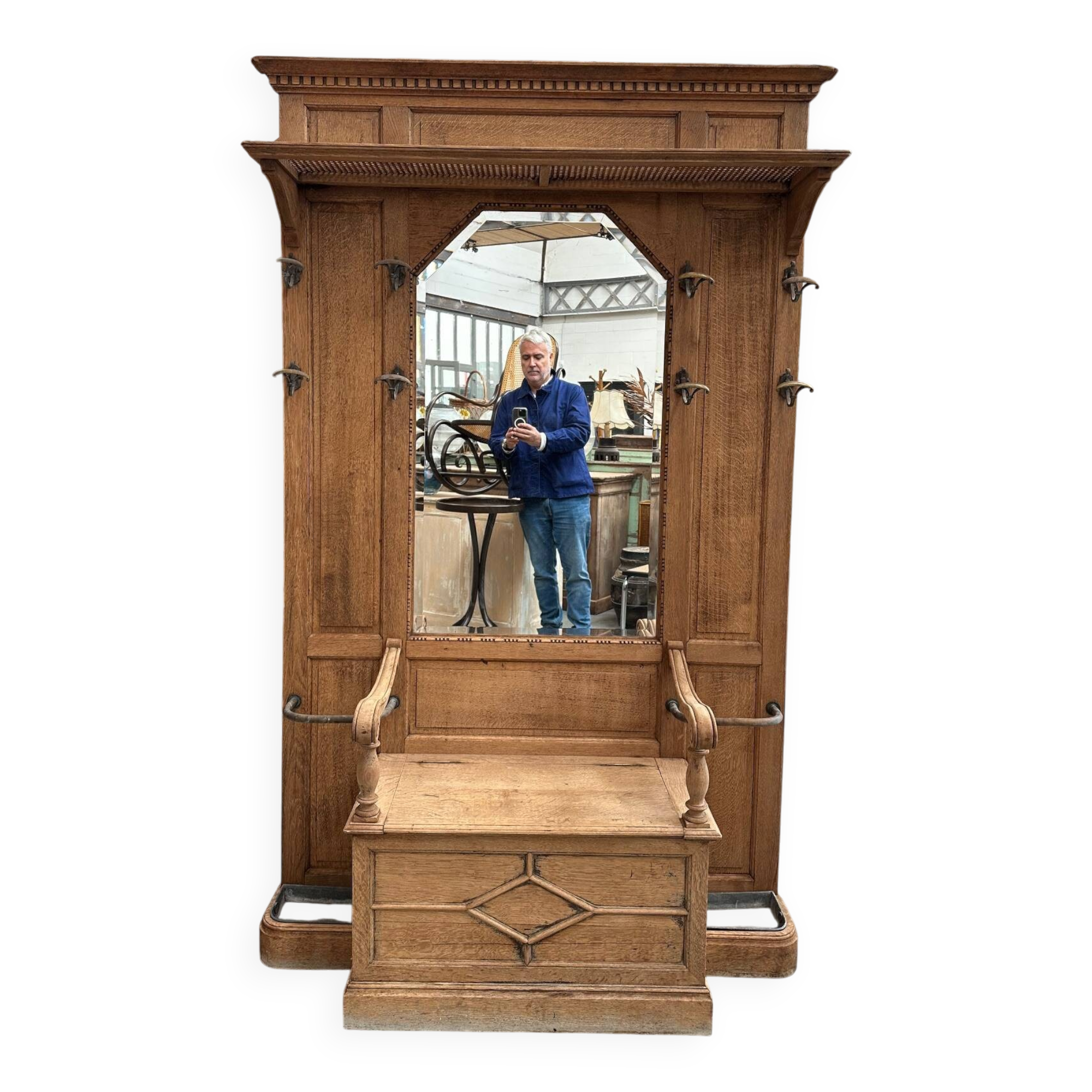 Entrance cloakroom, early 20th century