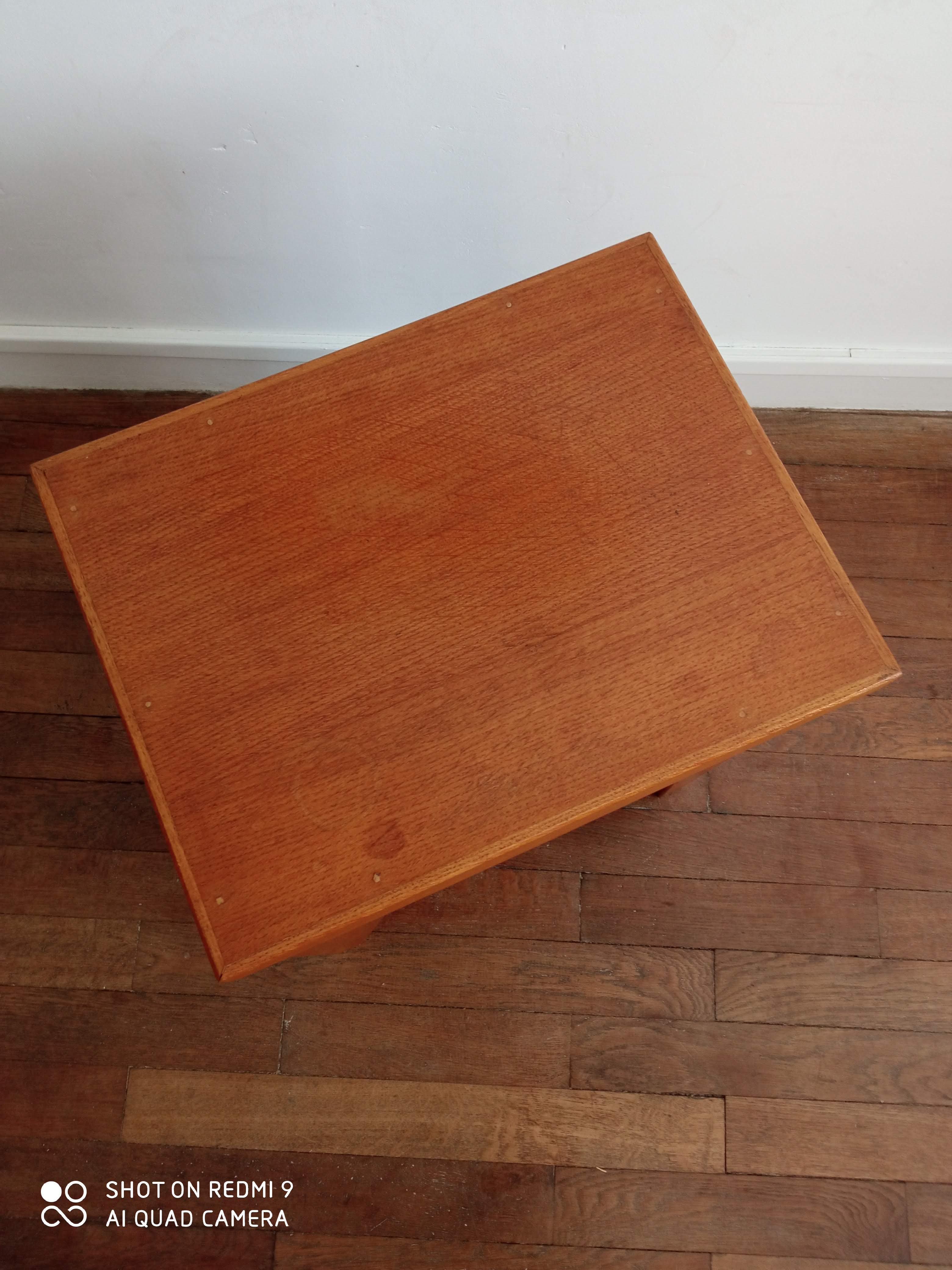 Vintage sofa tip in blond wood