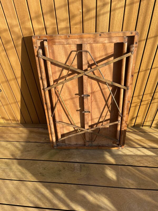 ancienne table de camping