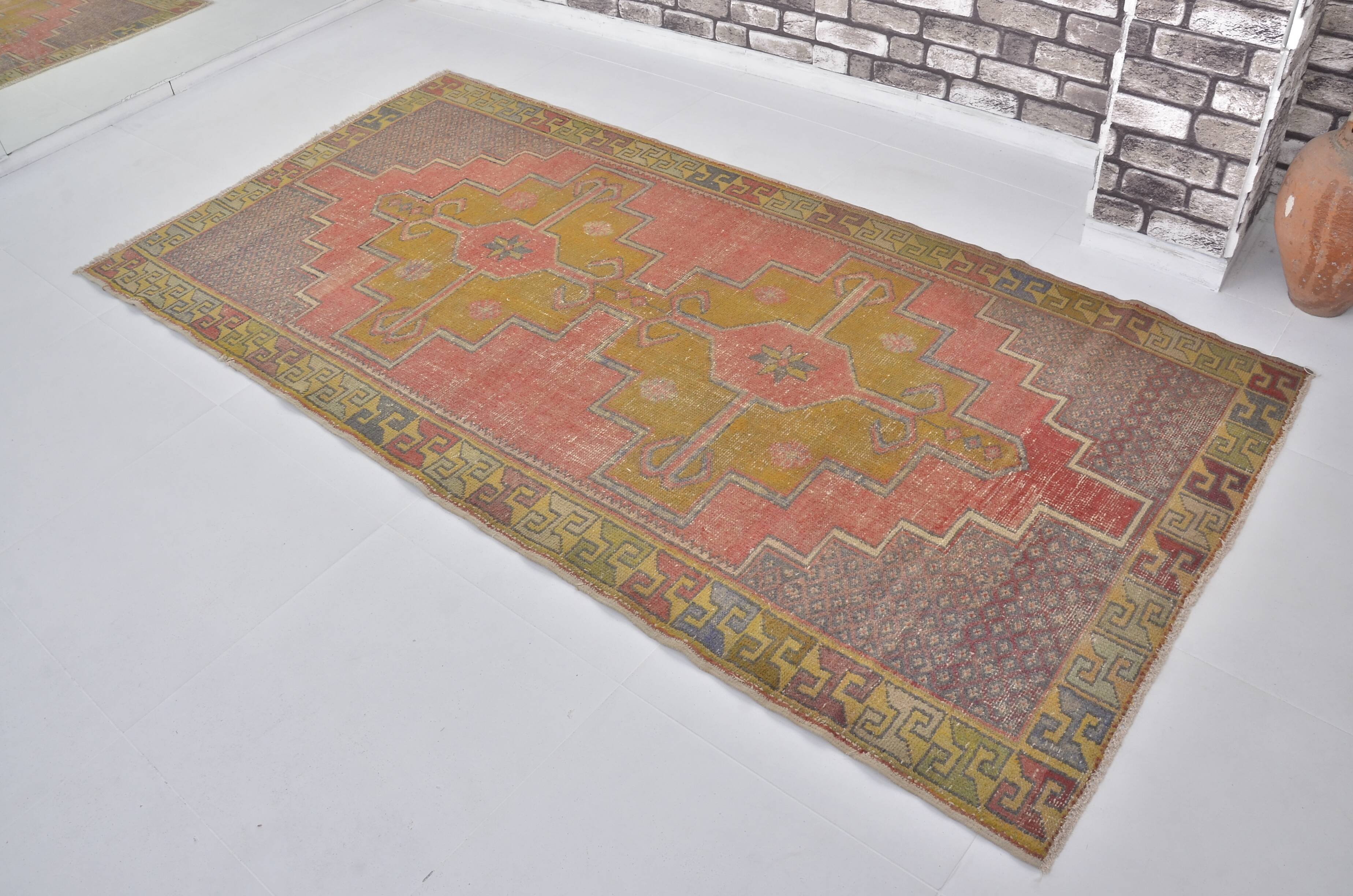 Tribal Home Living Vintage Rug sku a18