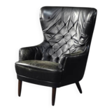 Vintage Danish modern wingback chair in black quilted leather, mid-20th century, 1960s.