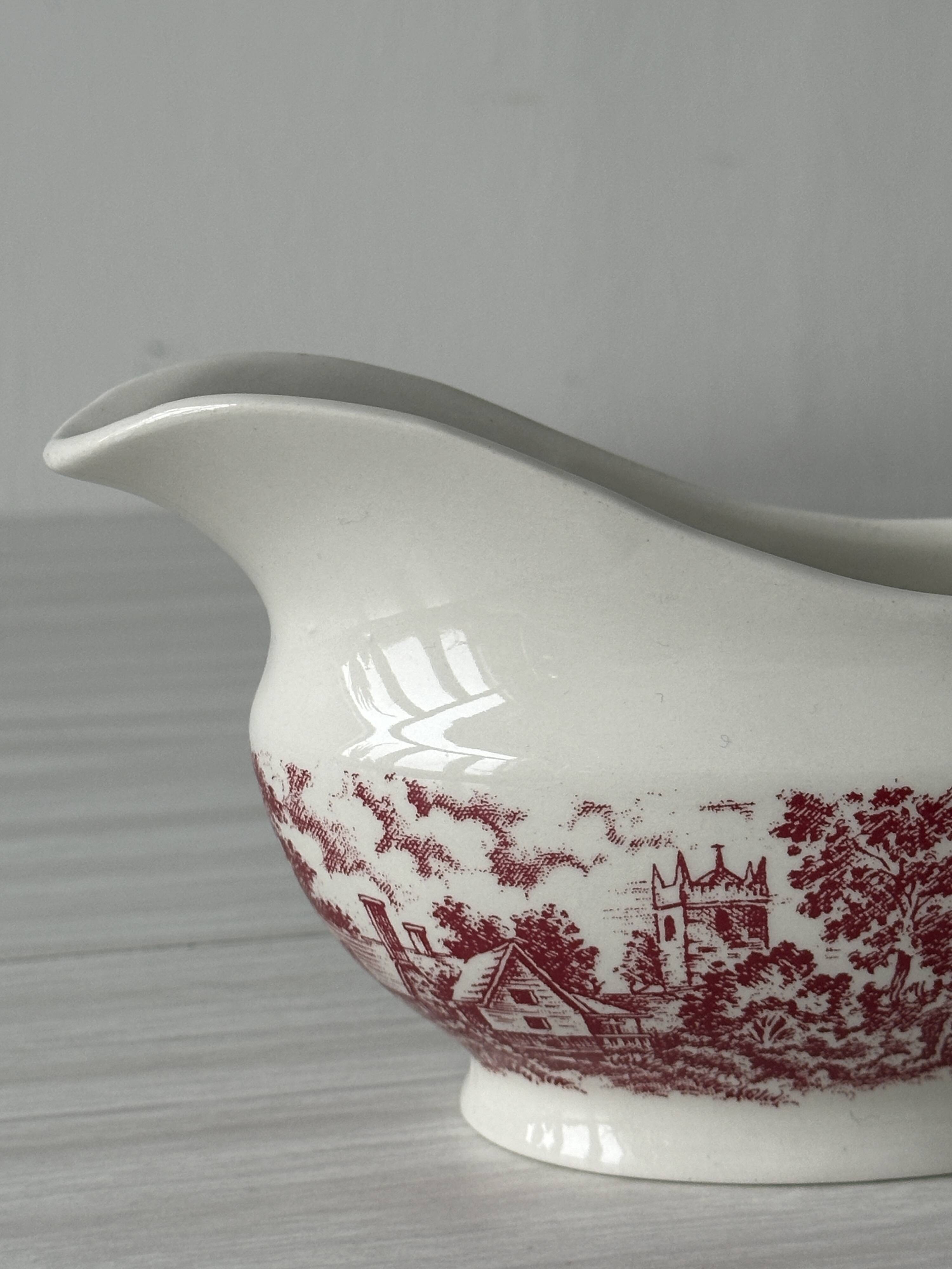 Porcelain gravy boat 'The constable series Bicentennial' pink