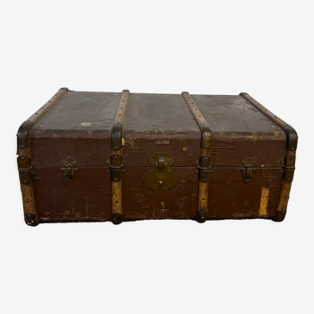 Vintage trunk in wood and leather, St Hubert Paris