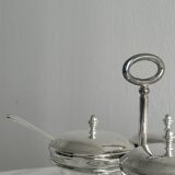 Sauce service on rotating display