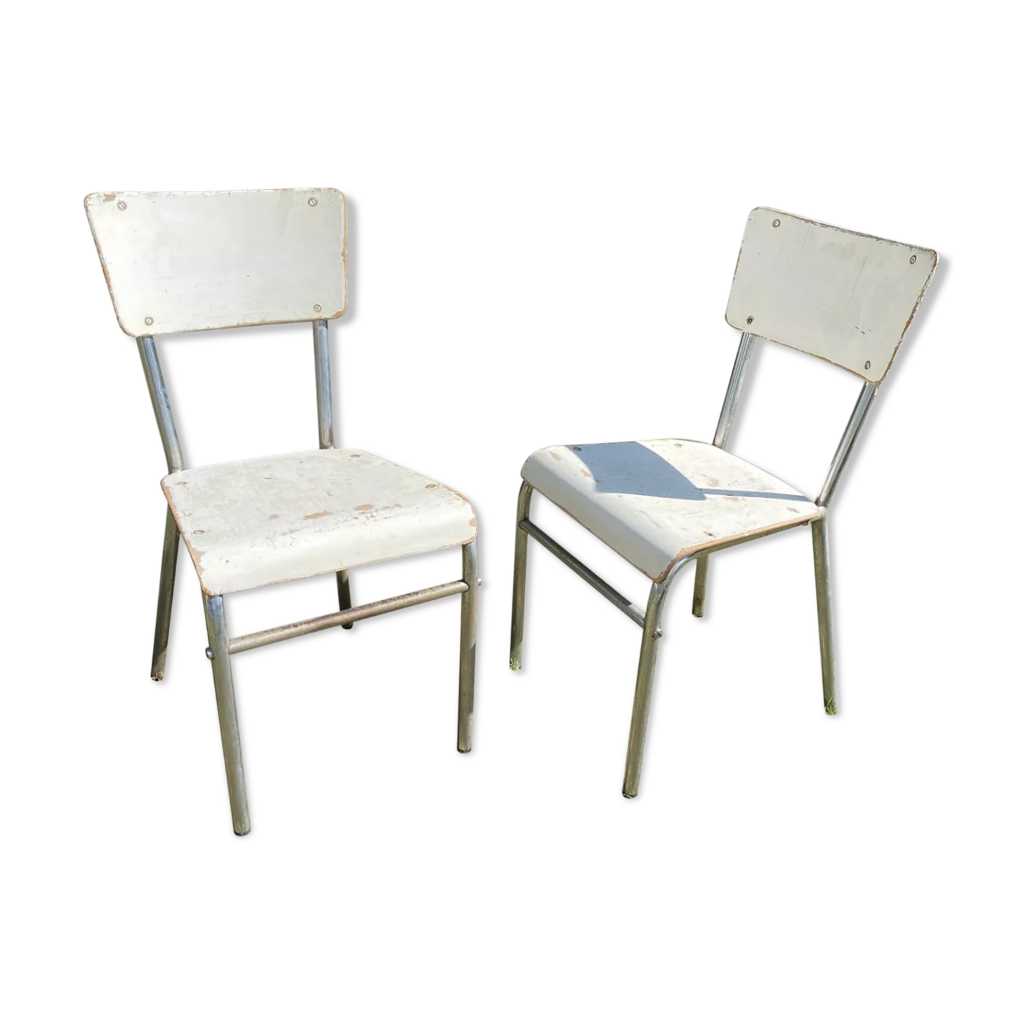 Pair of chairs in patinated white wood and metal structure