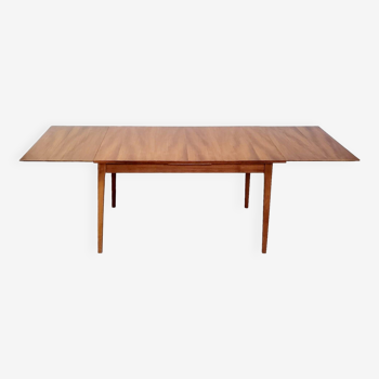 High-quality extendable table from Lübke