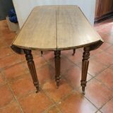 6-foot round table with elongations
