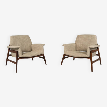 Mid-Century Modern Pair of Armchairs in the style of Gianfranco Frattini, Italy, 1960s