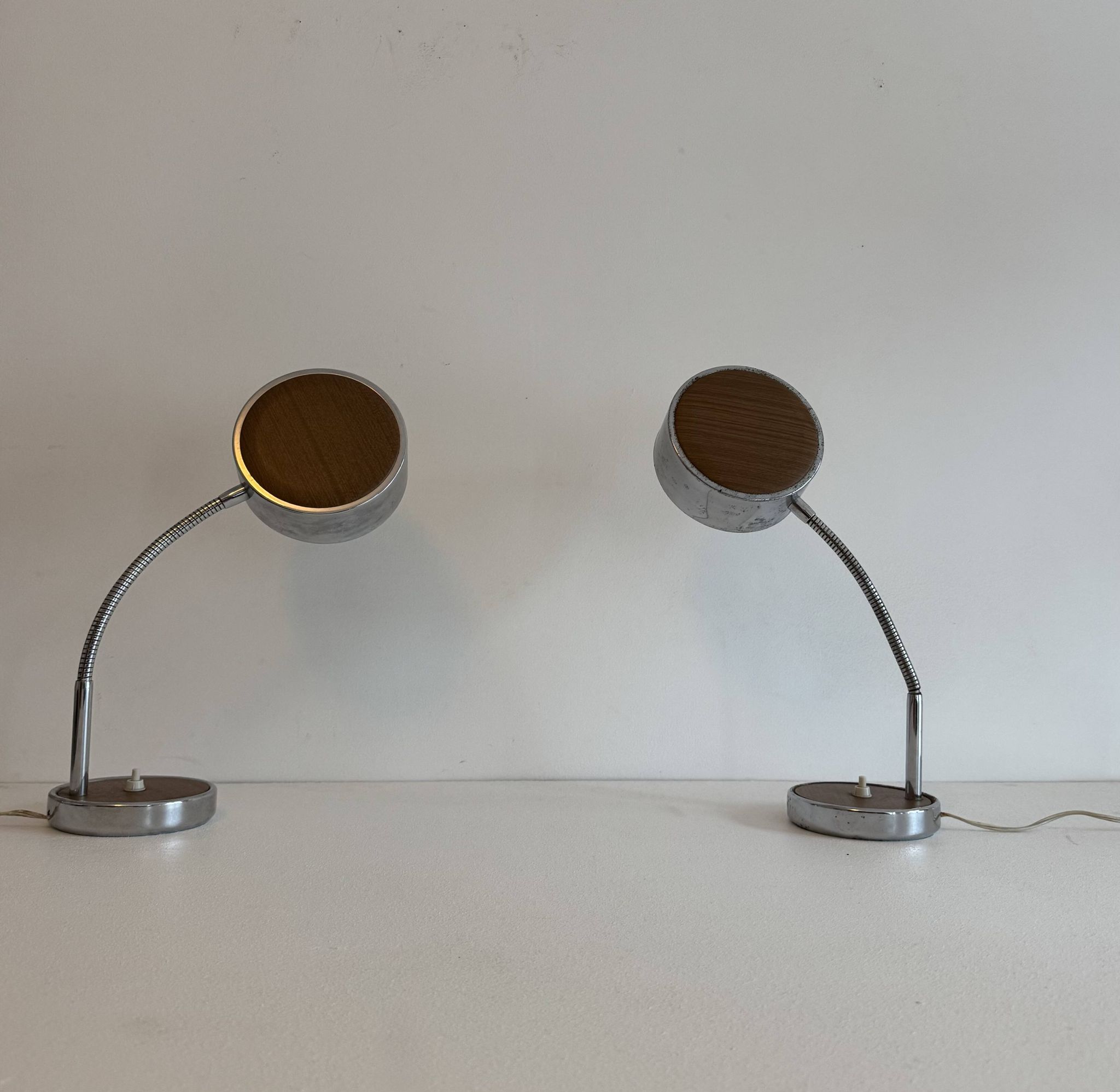 Pair of adjustable vintage table lamps, chrome metal and wood, France.