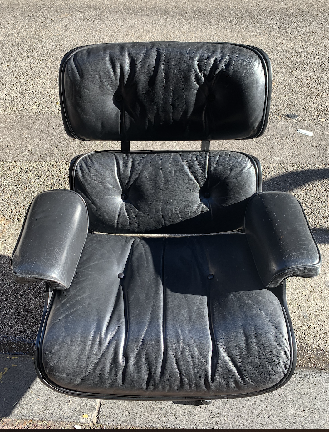 Lounge chair by Charles and Ray Eames for Mobilier International circa 70
