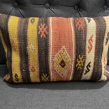 Coussin rayé fait main