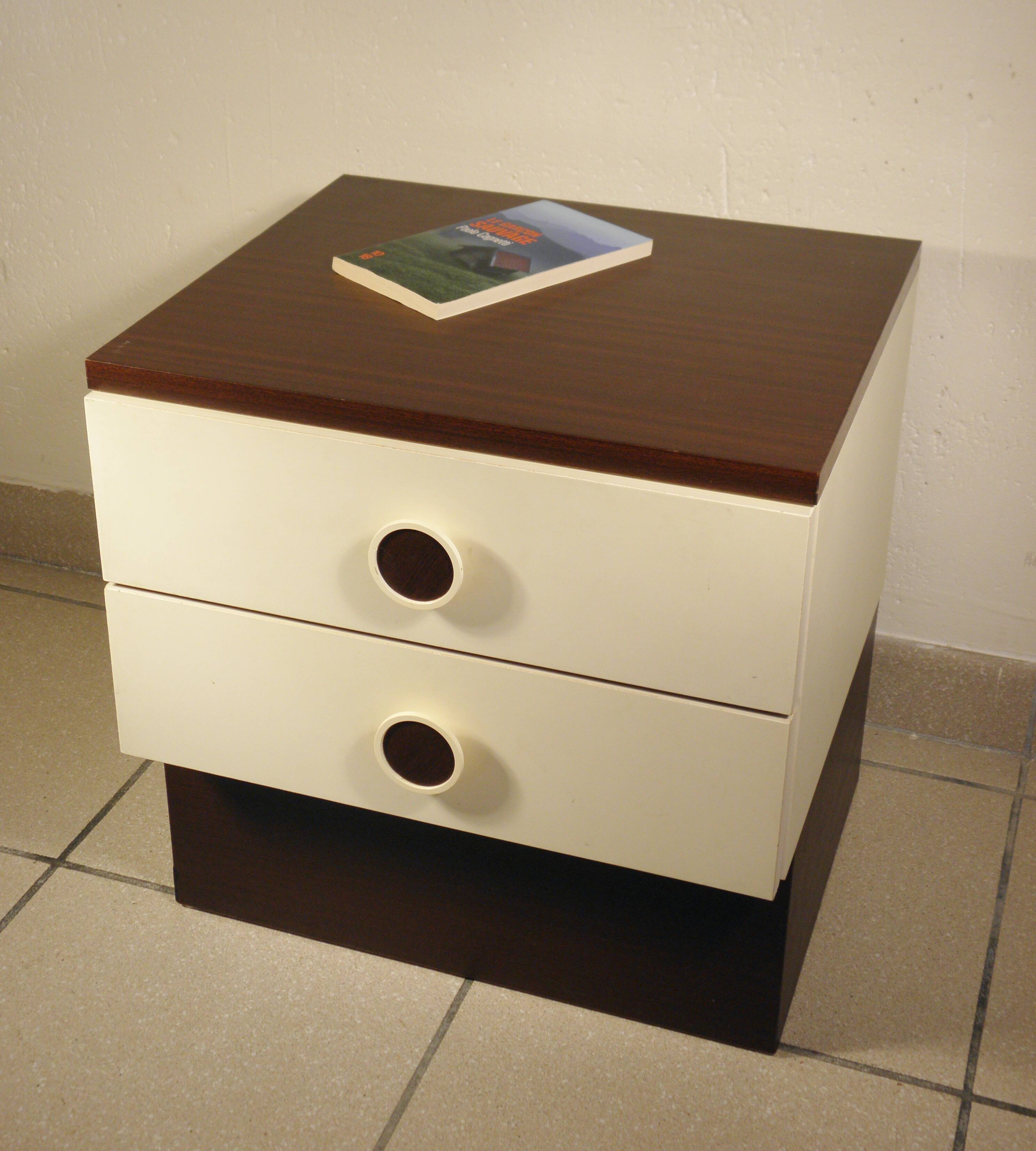 Table de chevet design années 70