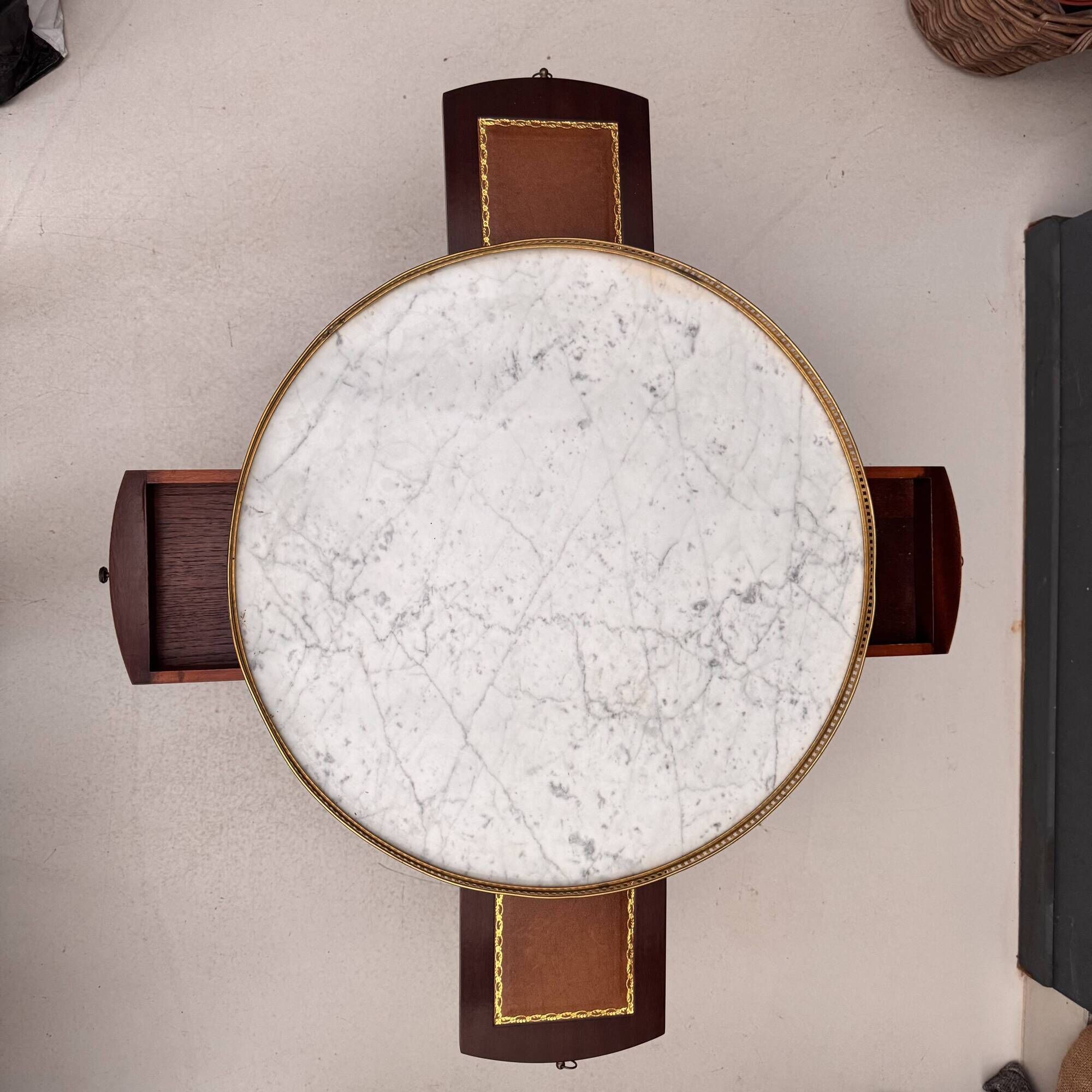 Louis XVI style bouillotte table in mahogany and white marble - Ø 60 cm