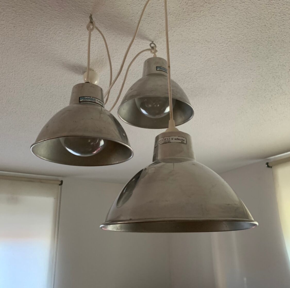 3 industrial metal suspensions Photax