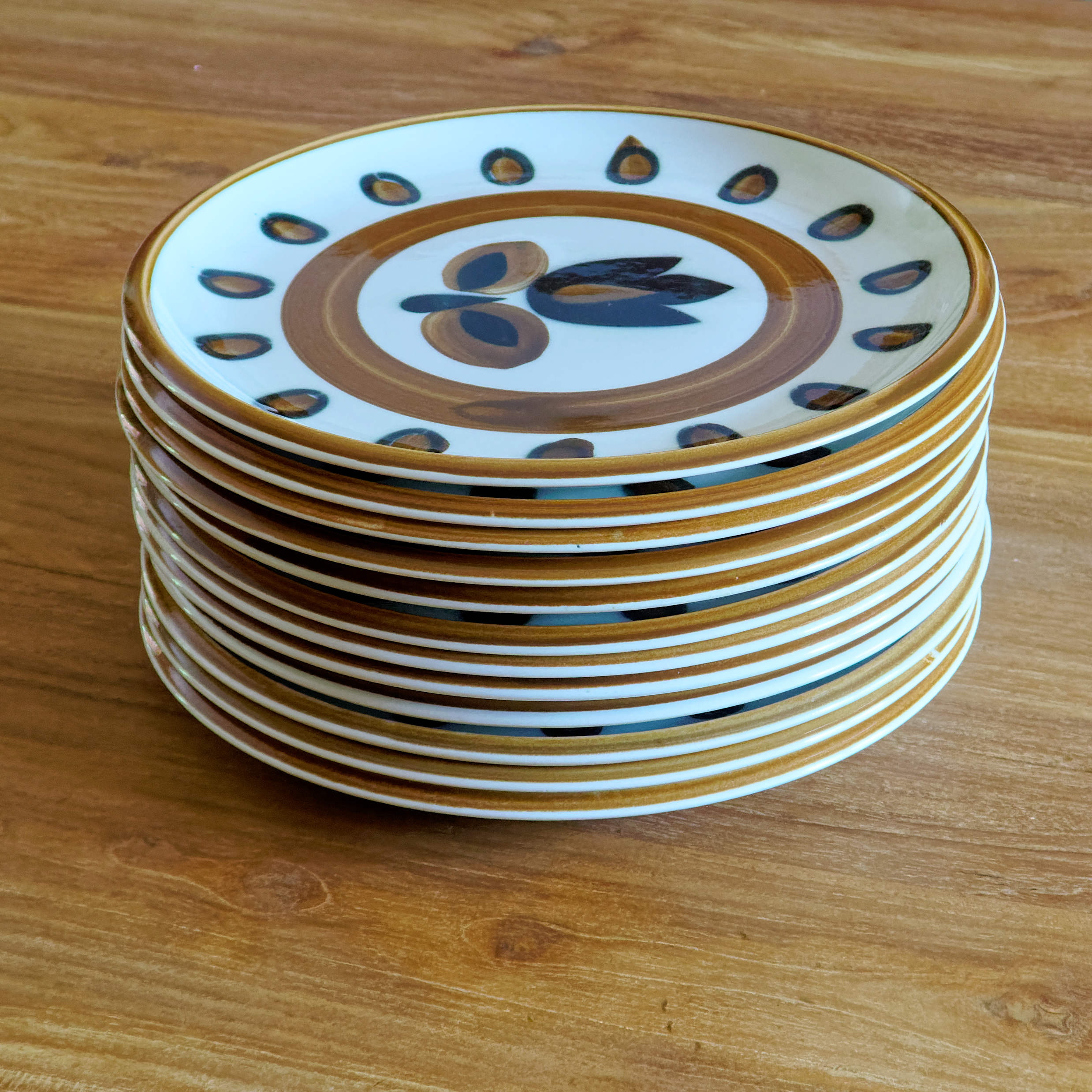 Lot 6 vintage flat plates Boch La Louvière Kimono