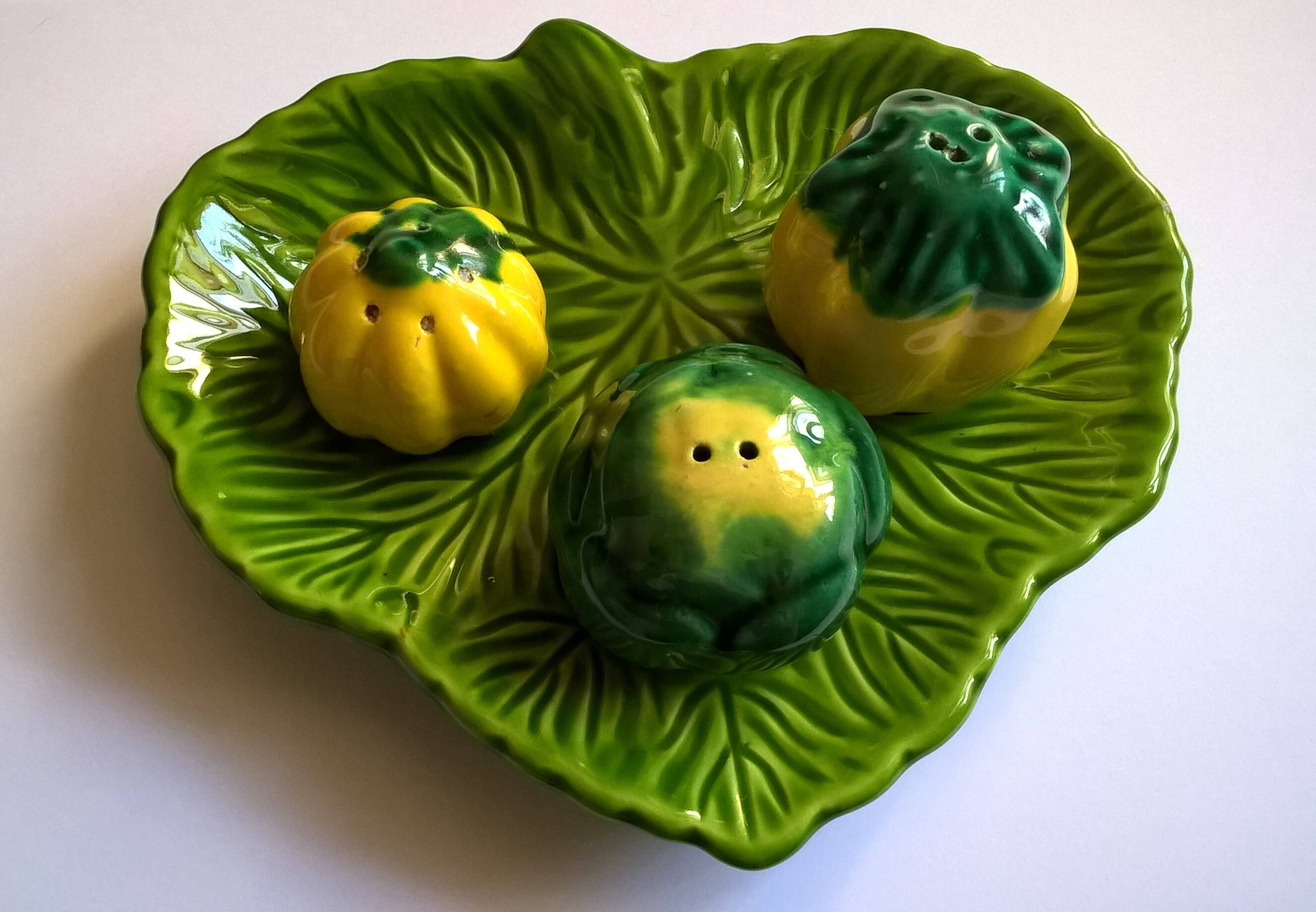 Vintage ceramic service autumn salt pepper spices cabbage squash 1950s 60s
