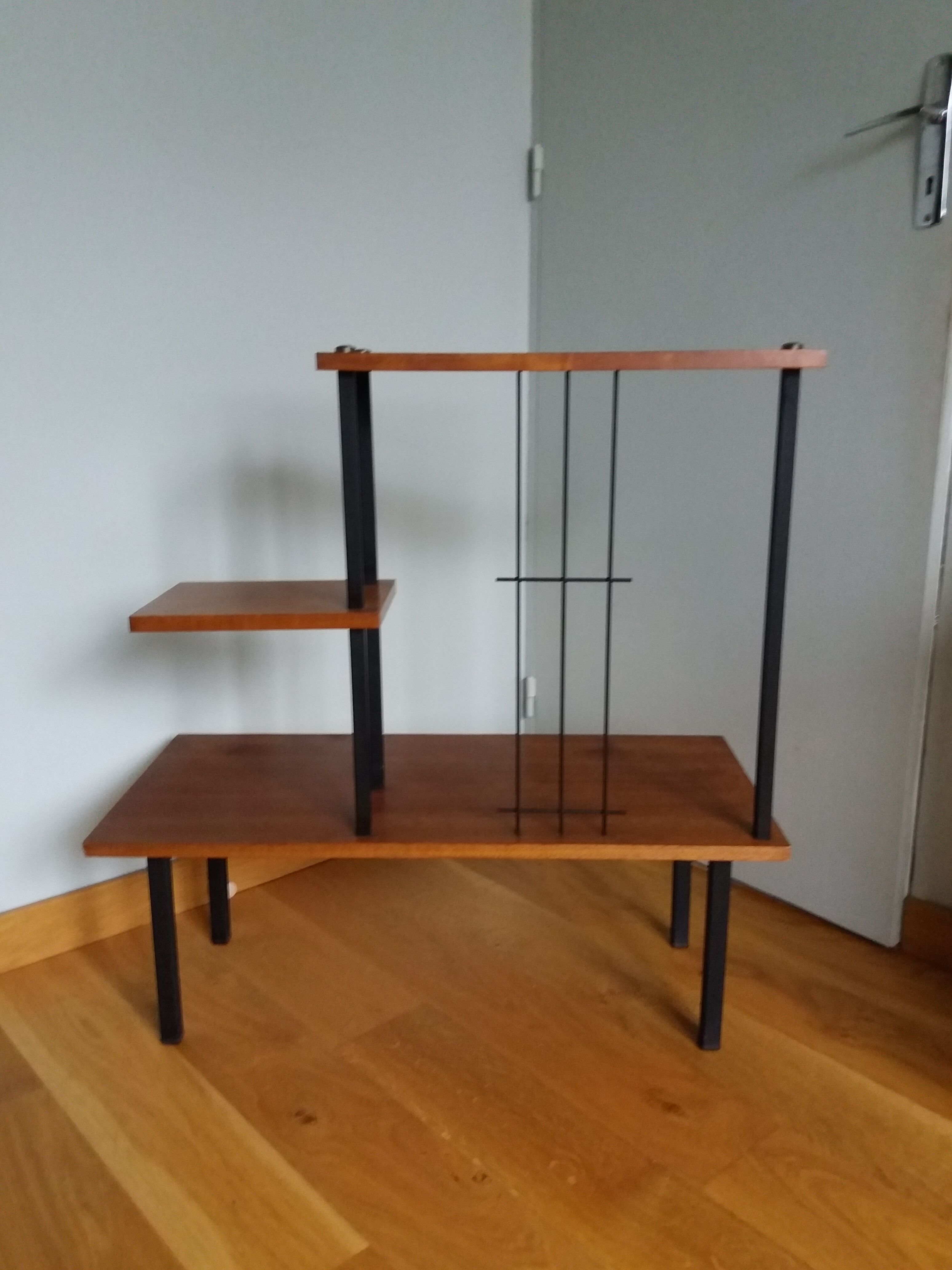 Shelf carries plants on feet modernist style