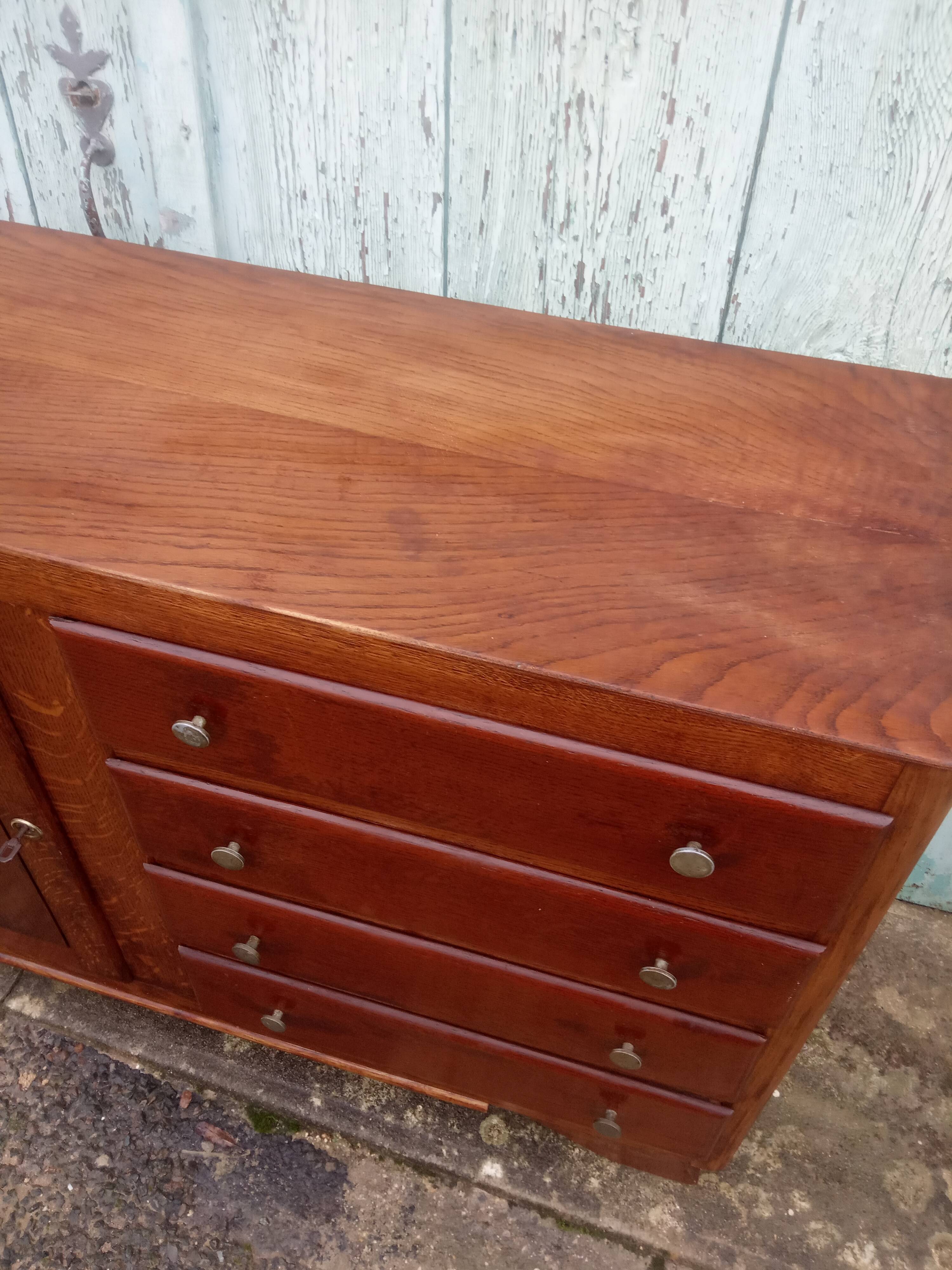 Art deco chest of drawers