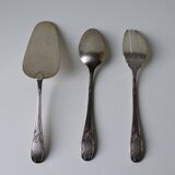 Ensemble de 2 couverts à service en métal argenté orfèvrerie ‘REX’