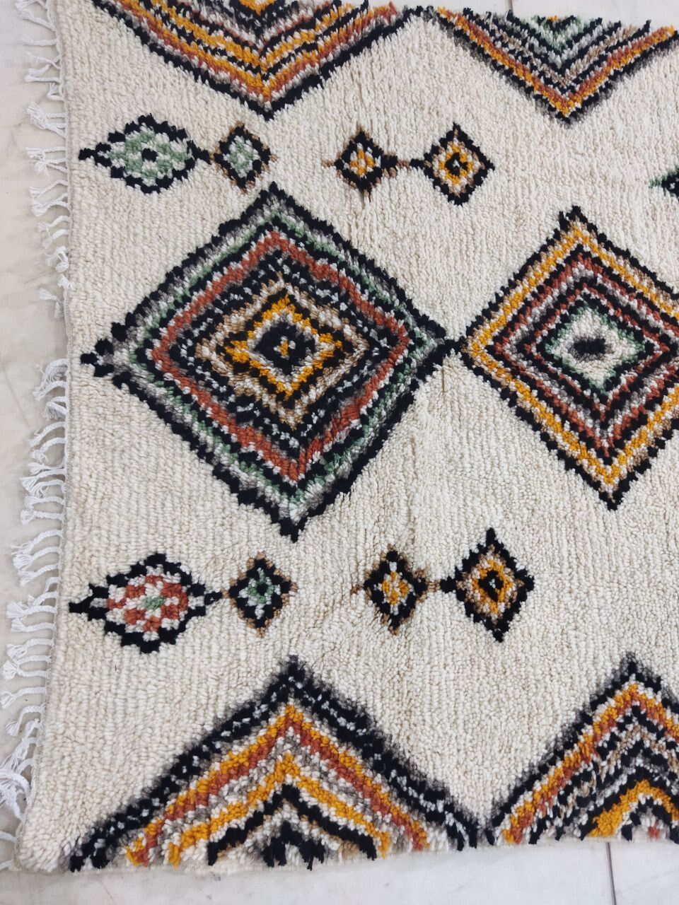 247x146cm moroccan berbere carpet